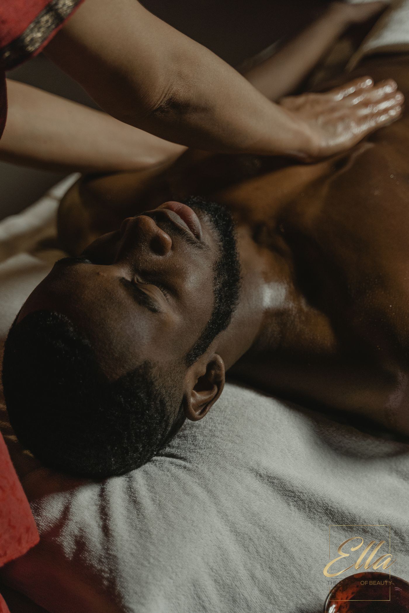 Massage détente chez Ella Beauty